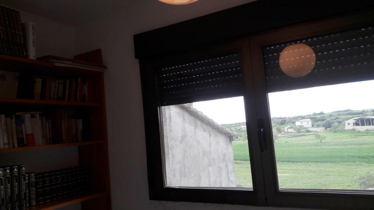 Villa Casa Sariñena Adahuesca Exterior foto